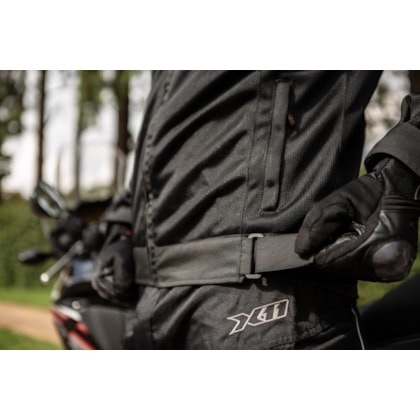 image_adc698fa-3d33-4e63-8aac-9ba92121899c